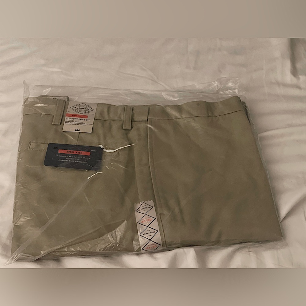 St Johns Bay Khaki Pants Flat Front Comfort Waist Mens Size 44x30
